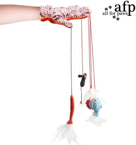 Игрушка - перчатка для кошек Magic Glove (AFP- Vintage)