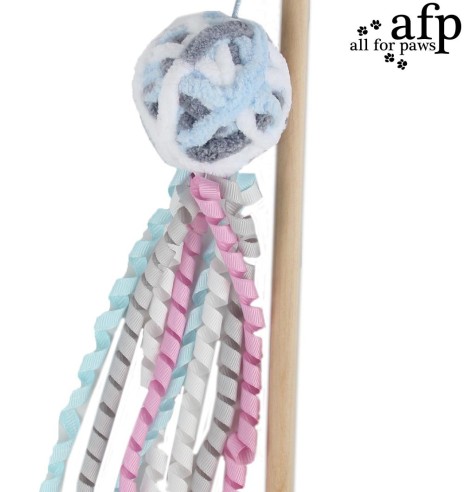 Mänguasi kassile ridvaga, lõngast Woolly Ball - Blue (AFP - Knotty Habit)