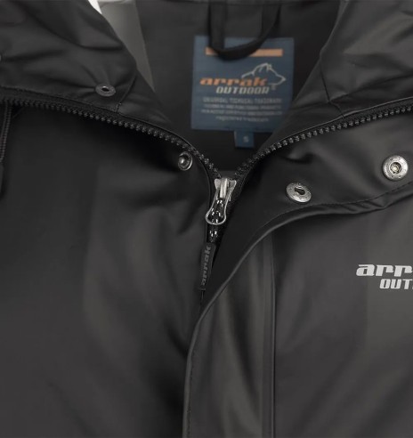 vihmamantel kapuutsiga