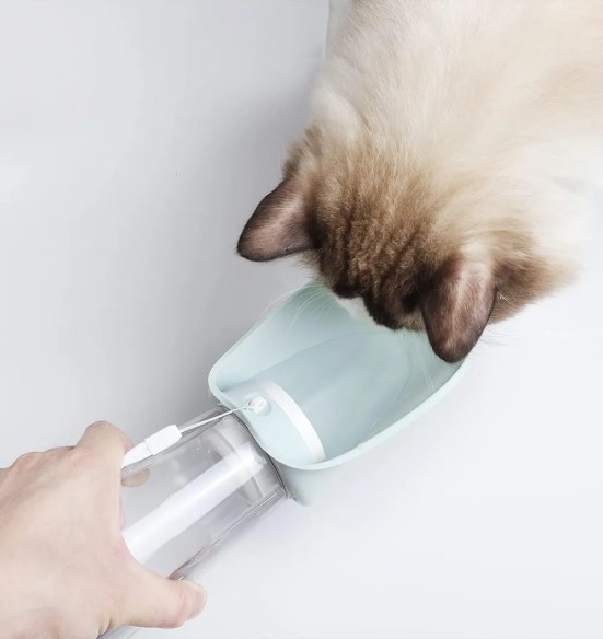 Koera joogipudel silikoonist kausiga, 438 ml (Dogness)