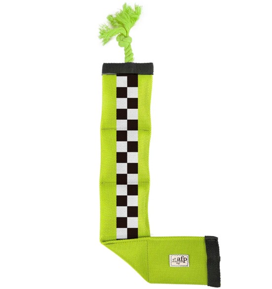 Tuletõrjevoolikust mänguasi koertele Firehose Boot Checker (AFP - Doggies' Shoes)