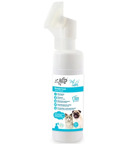 Maagiline käpapuhastusvaht, puhastusotsikuga pudelis Magic Foam (AFP - Pet Salon)