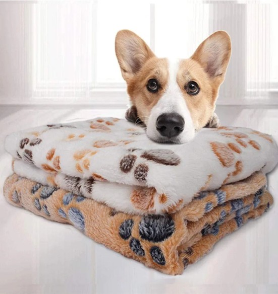 Koera tekk plüüsist, käpajälgedega, Plush Blanket (Pawise)