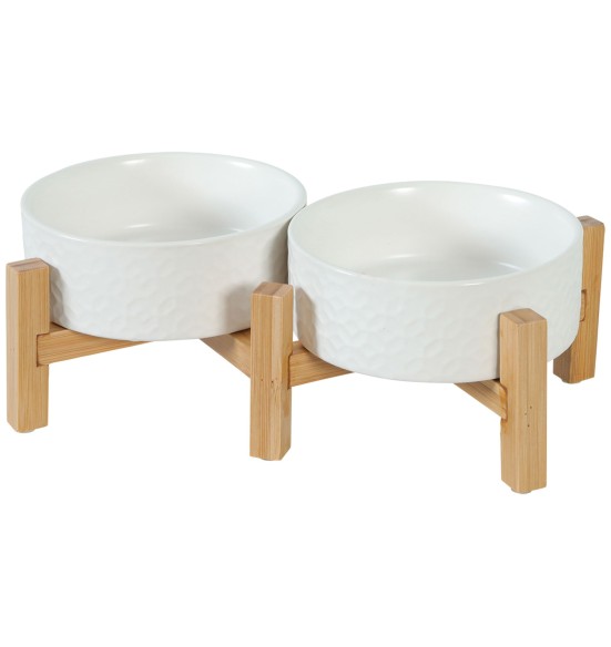 Keraamilised kausid puidust jalgadel