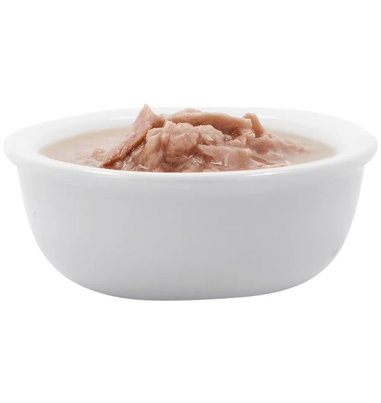 Консервированный корм для кошек Lucky Lou Extra Food Филе тунца в бульоне 70 г