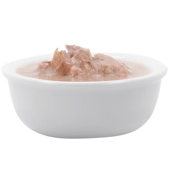 Корм для кошек консервированный Lucky Lou Extra Food филе тунца и лосося в бульоне, 70 г