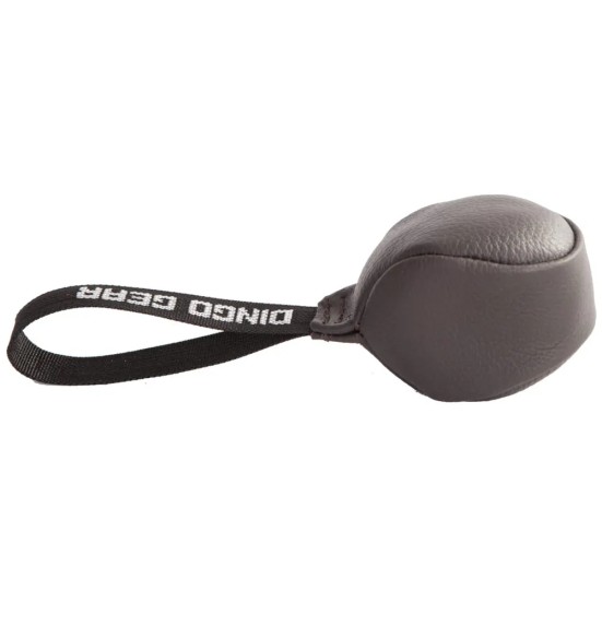 Pall-nuts naturaalsest nahast, ühe aasaga, Ø 8 cm (Dingo Gear)