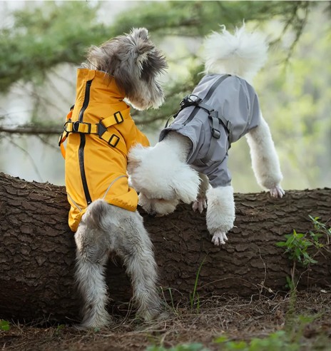 Дождевик для собак с вшитой шлейкой, серый...