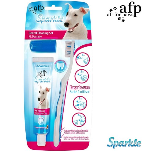 Набор для чистки зубов: зубная щетка, зубная щетка напальчник, зубная паста со вкусом арахисового масла (AFP - Sparkle)