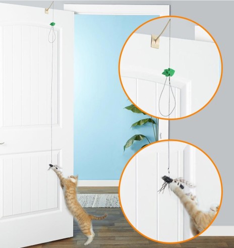 Mänguasi kassile, uksele kinnitatav kärbes, Door Hanger Cat Teaser Fly (AFP - Natural Instincts)