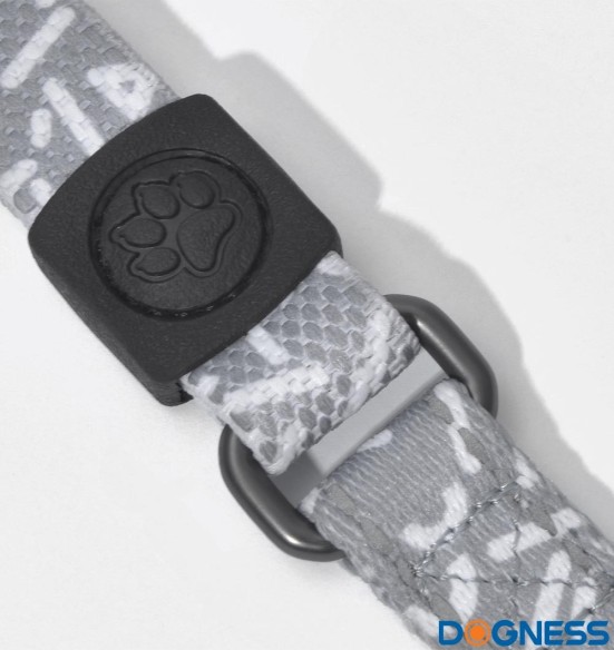 Поводок для собак амортизирующий, серый с белыми буквами Grey Letters (Dogness Elegant Printing)