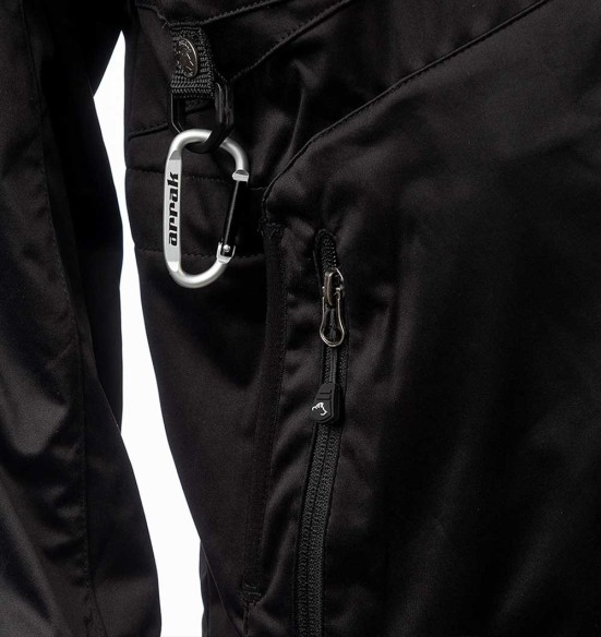 Jope meestele, must Akka Softshell (Arrak)