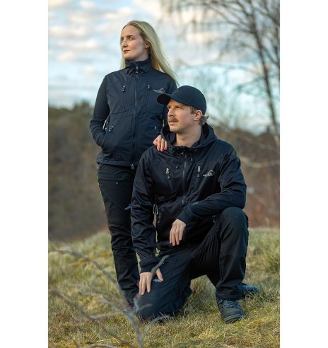 Jope naistele, veekindel ja tuulekindel, must Akka Softshell (Arrak)