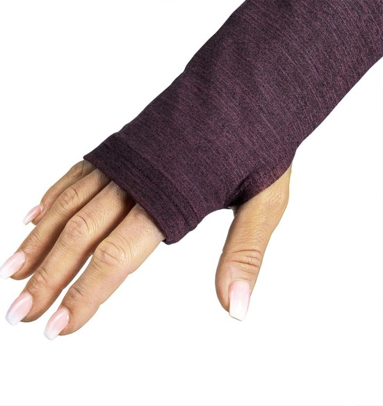 Sviiter naistele, superpehme, fuksia-lilla Action Top (Arrak Outdoor) Sviiter naistele, superpehme, fuksia-lilla Action Top (Arrak Outdoor)