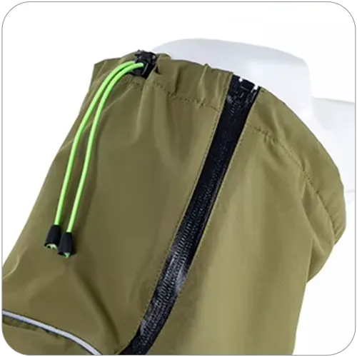 Тёплая куртка для собак с регулируемым воротником