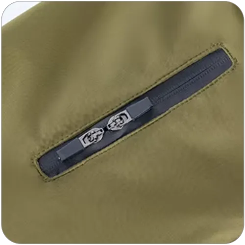 Куртка для собак с отверстием для поводка